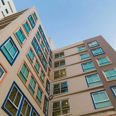 Right Place Sathorn Бангкок Екстер'єр фото